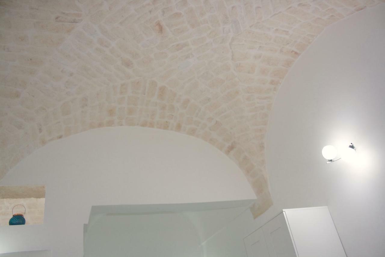 & Me House *